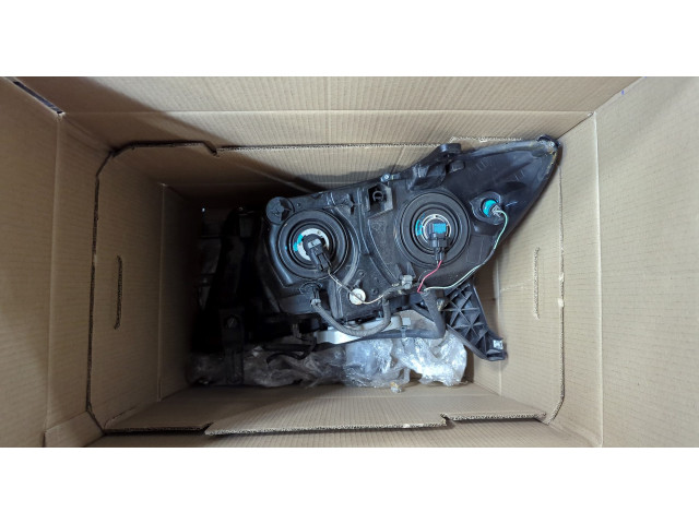 Фара передняя Nissan Pathfinder 2012-2020 правая