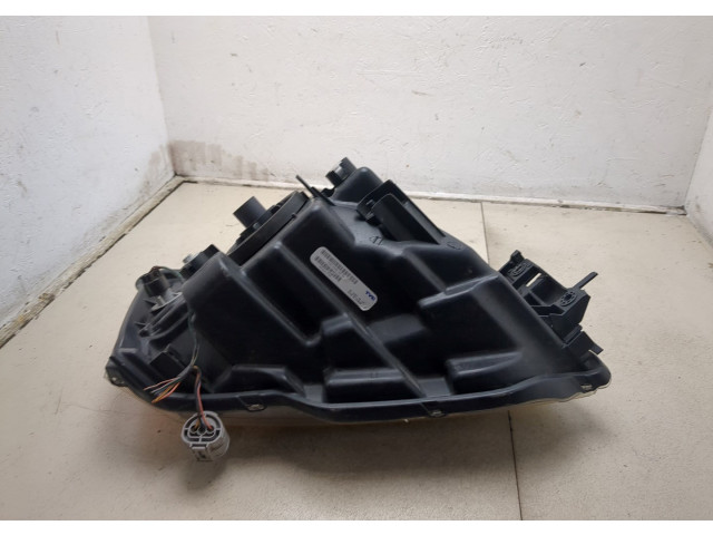 Фара передняя  Mitsubishi Endeavor 2003-2011 левая 