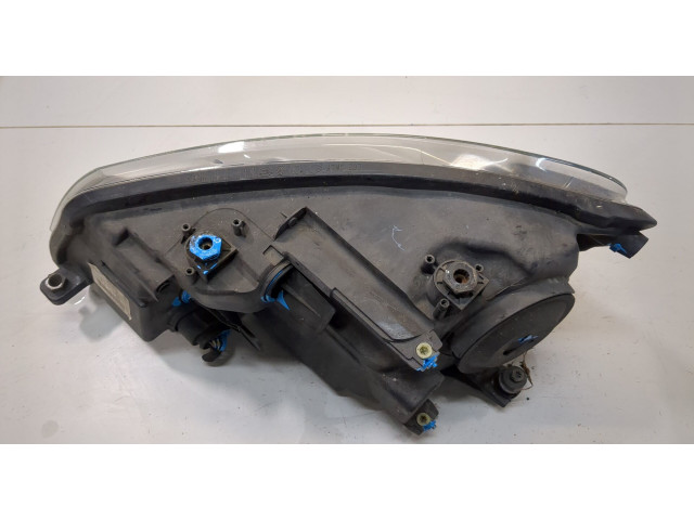 Фара передняя  Volkswagen Caddy 2010-2015 правая 