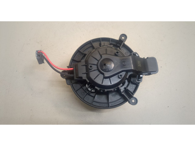 Моторчик печки  Chevrolet Trailblazer 2019-        