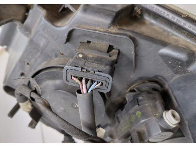 Фара передняя Renault Scenic 2009-2012 правая