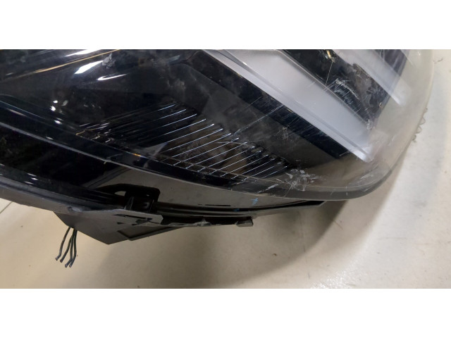 Фара передняя Peugeot 2008 2019-2023 правая