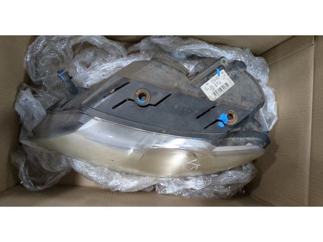 Фара передняя  Volkswagen Passat 6 2005-2010 левая 