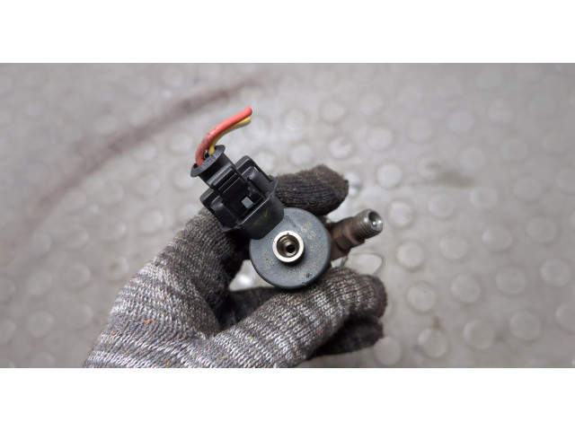 Форсунка топливная  Volvo S40 / V40 1995-2004    8602508     