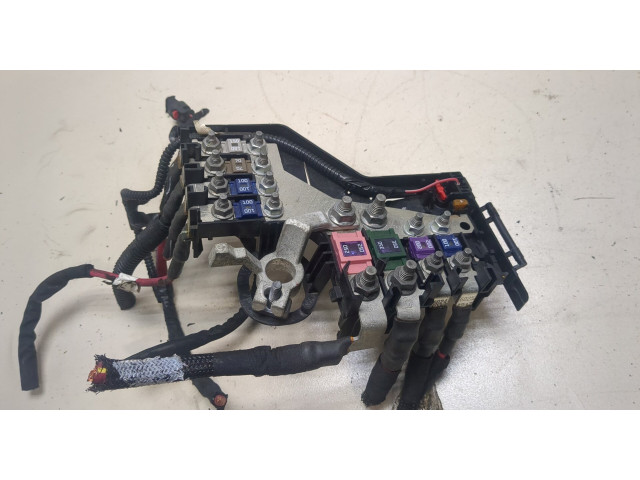 Блок предохранителей Cadillac XT5 2016-2019