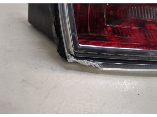 Задний фонарь     DP5Z13405A     