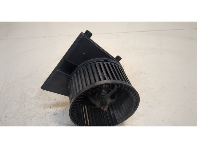 Моторчик печки  Skoda Octavia Tour 2000-2010          