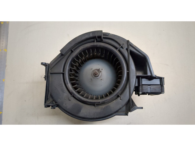 Моторчик печки Audi A6 (C6) 2004-2011 4F0820020A 4F0820020A