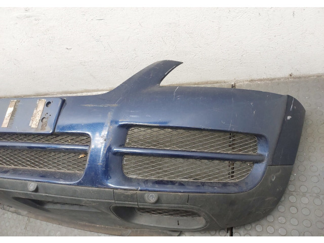 Бампер  Volkswagen Touareg 2002-2007 передний   