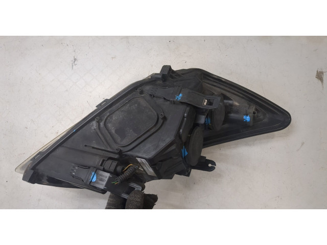 Фара передняя  Ford Focus 2 2008-2011 левая 