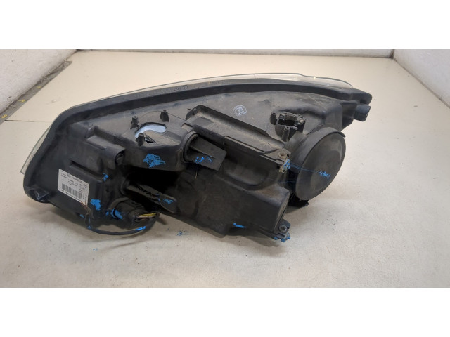 Фара передняя  Volkswagen Caddy 2004-2015 правая 