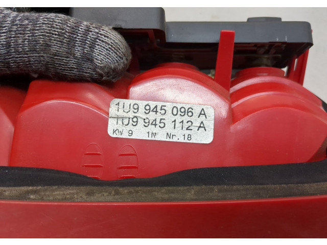 Задний фонарь          