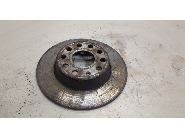 Диск тормозной Volkswagen Caddy 2010-2015 задний 1K0615601AA