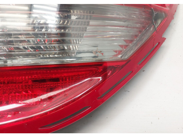 Задний фонарь        Mercedes C W204 2007-2013 