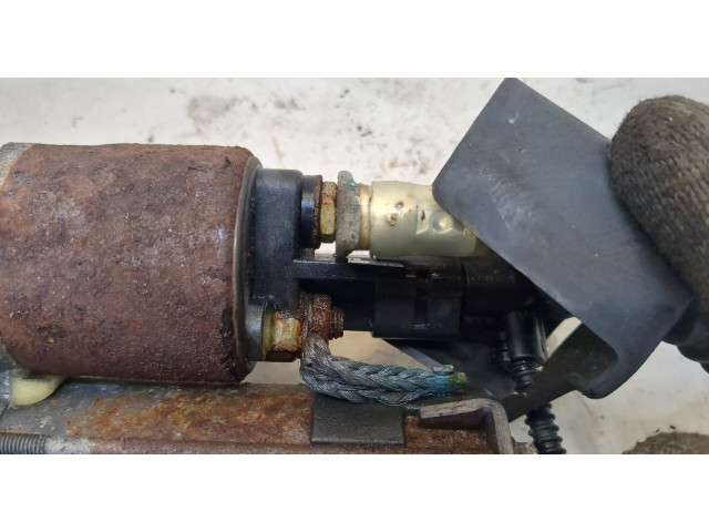 Стартер  Volkswagen Golf 6 2009-2012 1.4     