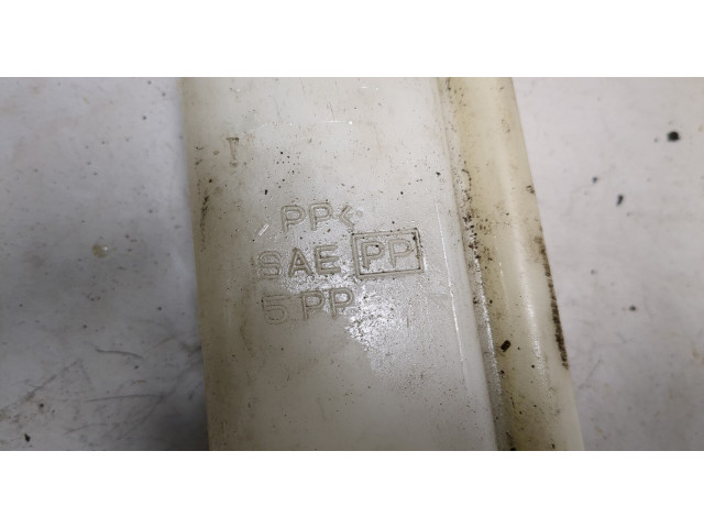 Бачок омывателя Mitsubishi Outlander 2003-2009 2.4