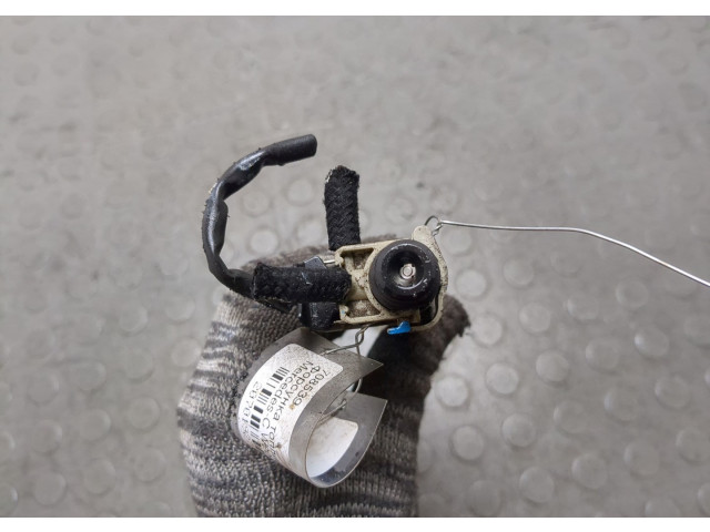 Форсунка топливная  Mercedes C W204 2006-2015    A6460700987     