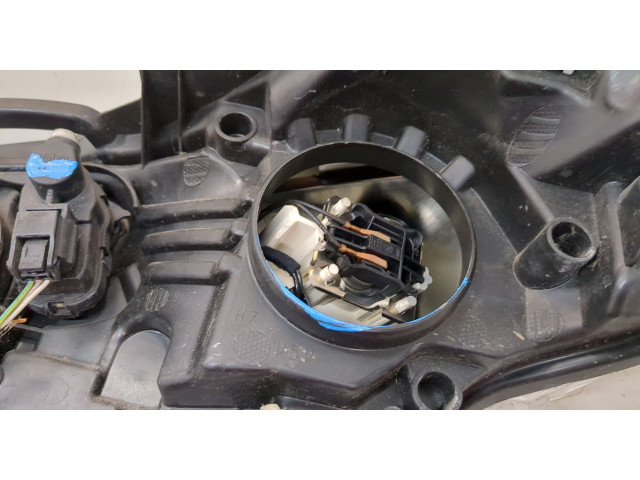 Фара передняя Peugeot 508 2010-2018 правая