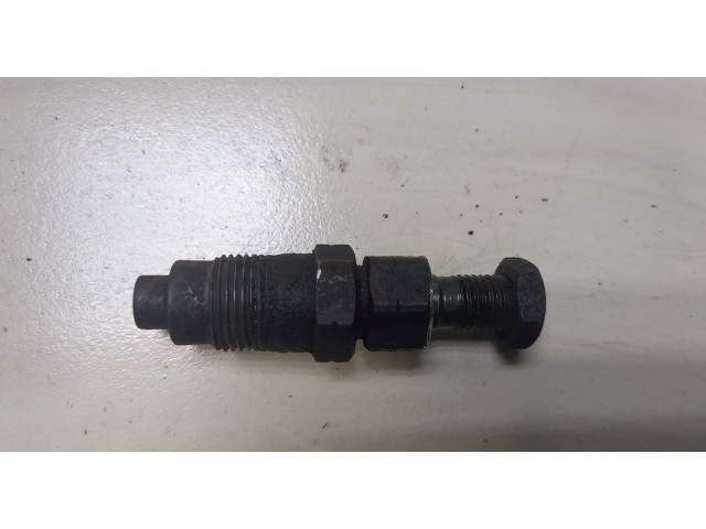 Форсунка топливная Mitsubishi Montero Sport / Pajero Sport 1996-2008