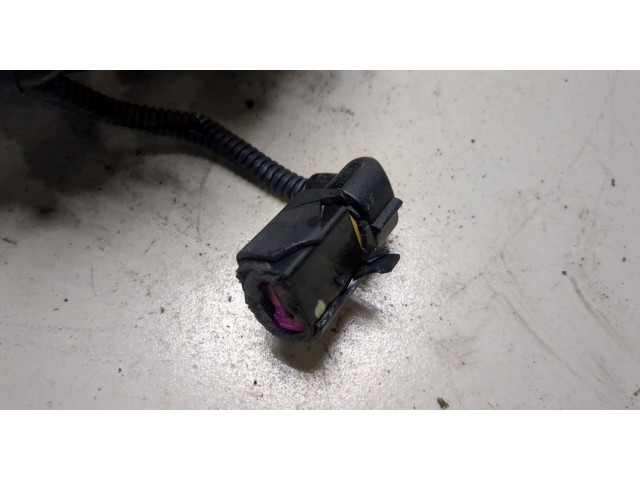 Генератор  Volkswagen Caddy 2004-2010           