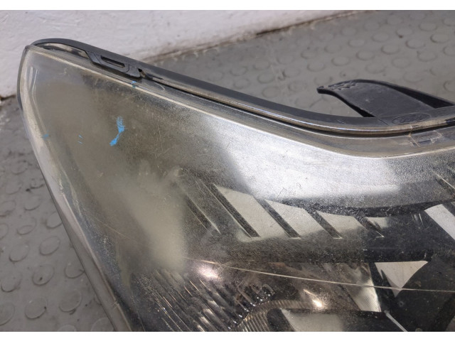 Фара передняя  Ford Focus 2 2008-2011 правая 