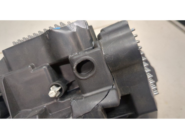 Фара передняя  Volvo XC90 2014-2019 правая 