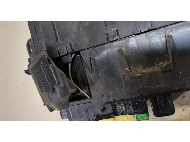 Блок предохранителей  Nissan Note E11 2006-2013           1.5