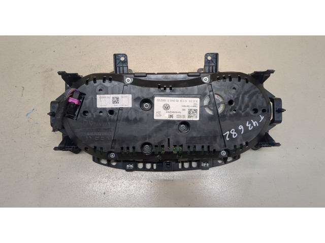 Панель приборов Volkswagen Golf 7 2012-2017