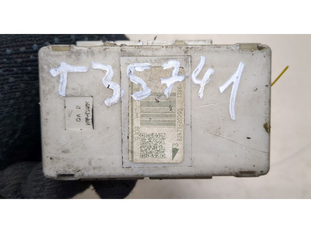 Блок предохранителей  Toyota Avensis 3 2009-2015      86712060   3  2