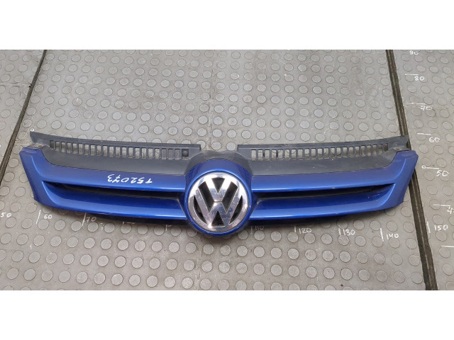 Решетка радиатора  Volkswagen Golf Plus          5M0853655A