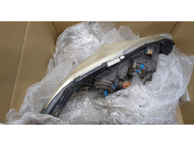 Фара передняя Mazda 5 (CR) 2005-2010 левая