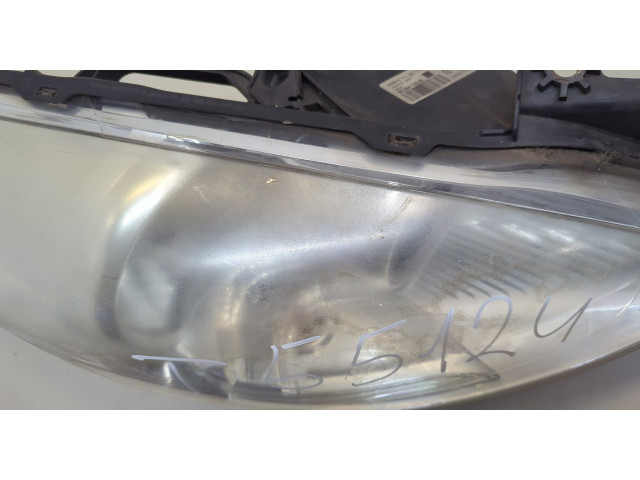 Фара передняя  Peugeot 3008 2009-2016 правая 