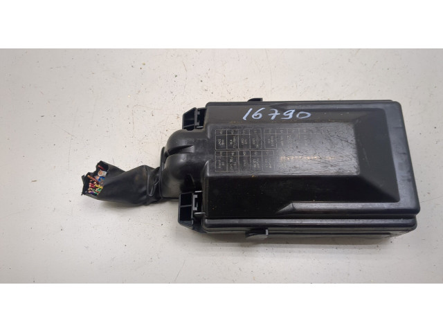 Блок предохранителей  Infiniti Q70 2012-2019         