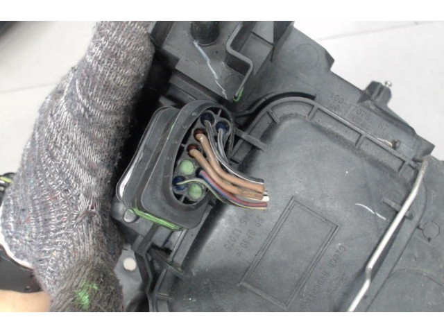 Фара передняя  Audi Q5 2008-2017 левая 