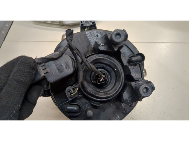 Фара передняя  Jeep Patriot 2010- левая 