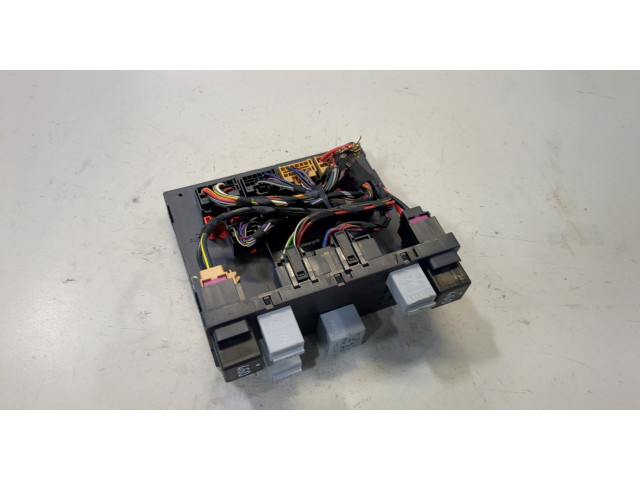 Блок предохранителей  Volkswagen Passat 6 2005-2010         