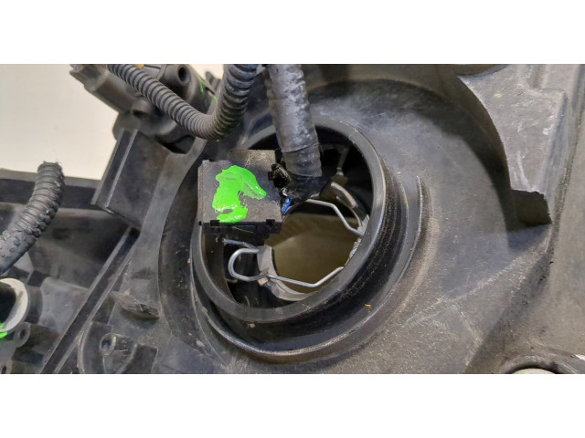 Фара передняя Honda FRV правая