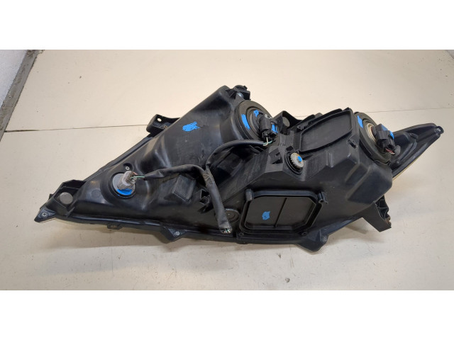 Фара передняя  Toyota Venza 2008-2017 правая 