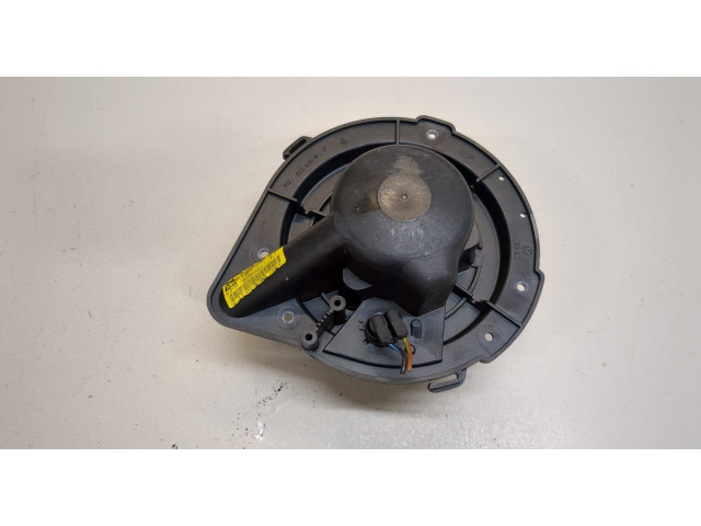 Моторчик печки  Volkswagen Passat 5 2000-2005        