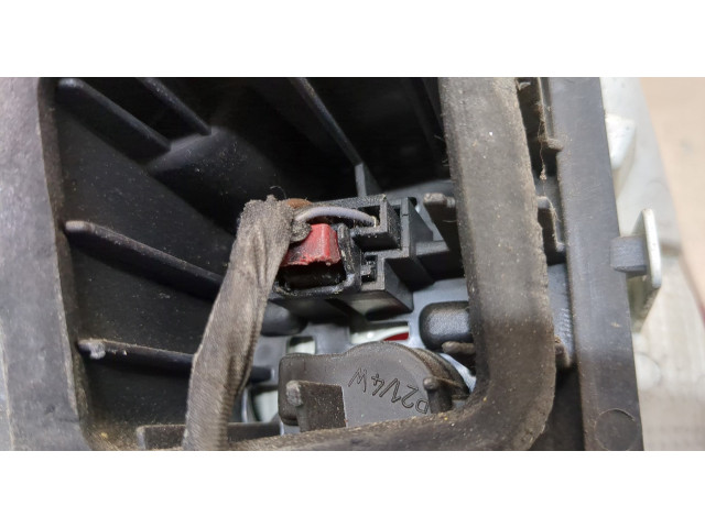 Задний фонарь          