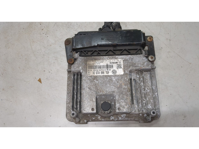 Блок управления двигателем  Skoda SuperB 2008-2015     