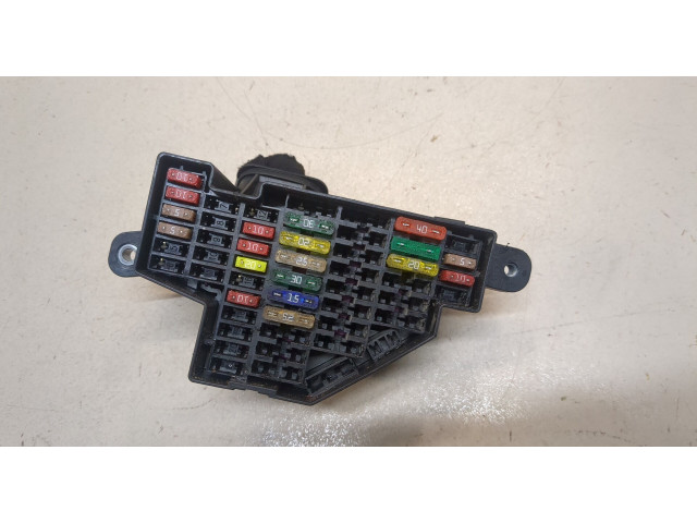 Блок предохранителей  Volkswagen Golf 6 2009-2012         