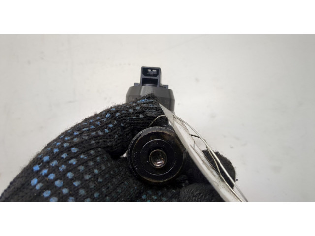 Форсунка топливная  Volkswagen Golf Plus         