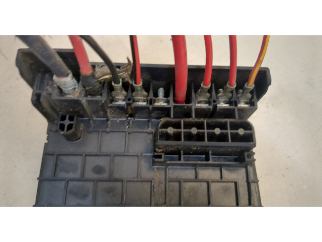 Блок предохранителей  Volkswagen Passat 7 2010-2015 Европа         