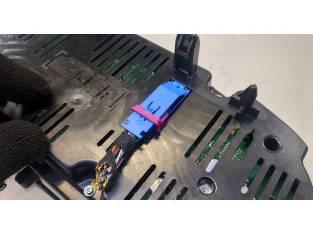 Панель приборов Skoda SuperB 2008-2015 3T920941H 2 Дизель