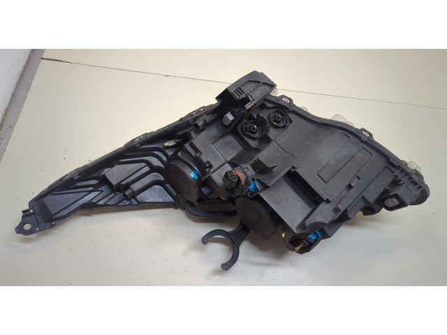 Фара передняя  Peugeot 3008 2009-2016 правая 