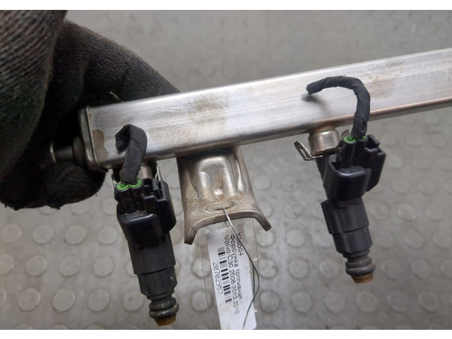 Форсунка топливная Volvo C30 2006-2013 30711782