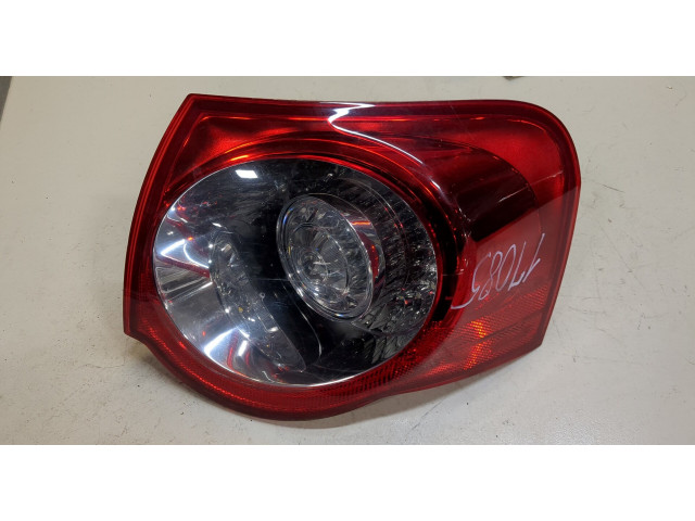 Задний фонарь          