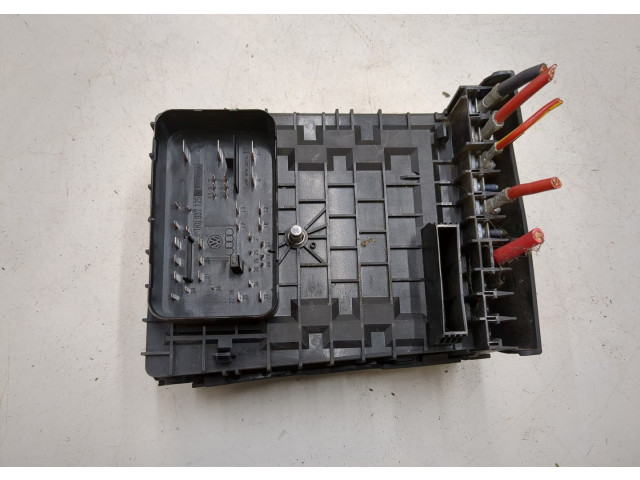 Блок предохранителей Skoda Yeti 2009-2018 1K0937125D