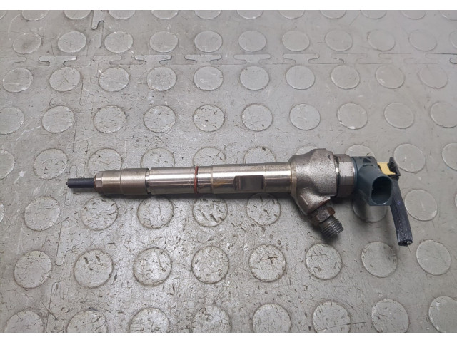 Форсунка топливная  Skoda Octavia (A7) 2013-2023    04L130277AE, 0445110471     